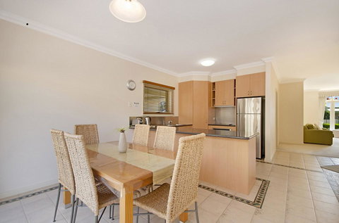 Sea Shells On Banyan Apartment - Holiday Sunshine Coast 5