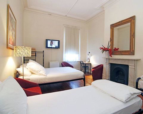 Hotel Claremont Guest House - Holiday Sunshine Coast 10