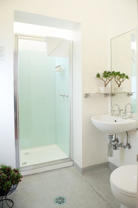 Hotel Claremont Guest House - Holiday Sunshine Coast 36