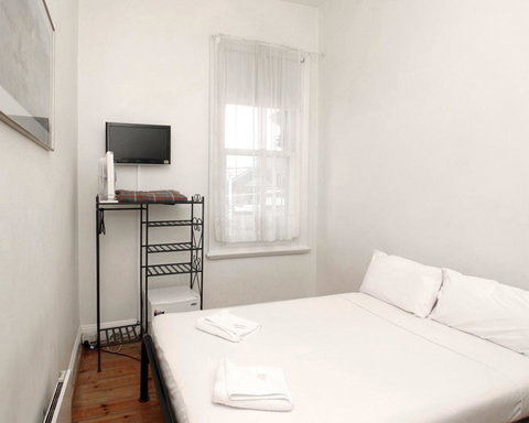 Hotel Claremont Guest House - Holiday Sunshine Coast 27