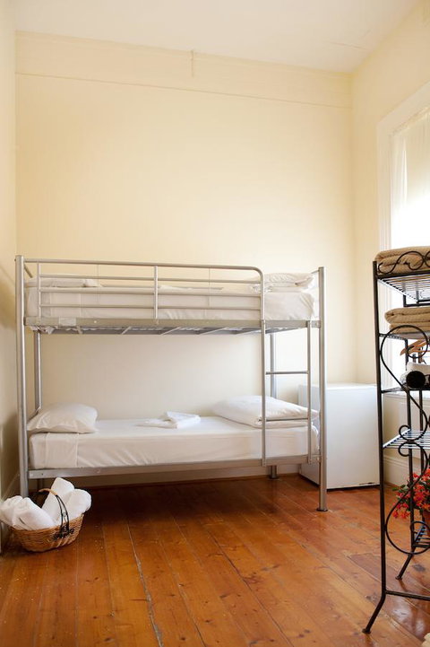 Hotel Claremont Guest House - Holiday Sunshine Coast 41