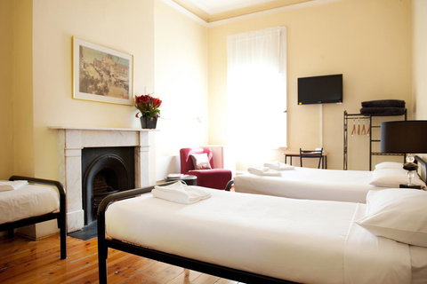 Hotel Claremont Guest House - Holiday Sunshine Coast 39