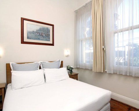 Hotel Claremont Guest House - Holiday Sunshine Coast 6