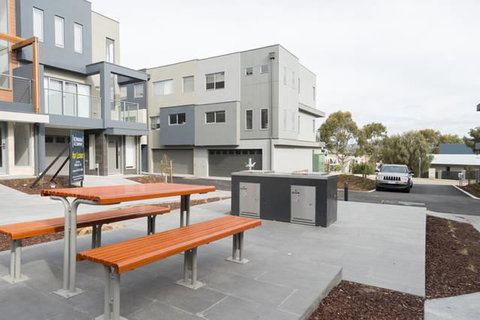 Marina Beach - Sunshine Coast Tourism 5