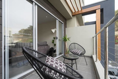 Marina Beach - Sunshine Coast Tourism 6