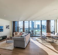 Waterfront 3 Bedroom Luxury Home Victoria Harbour