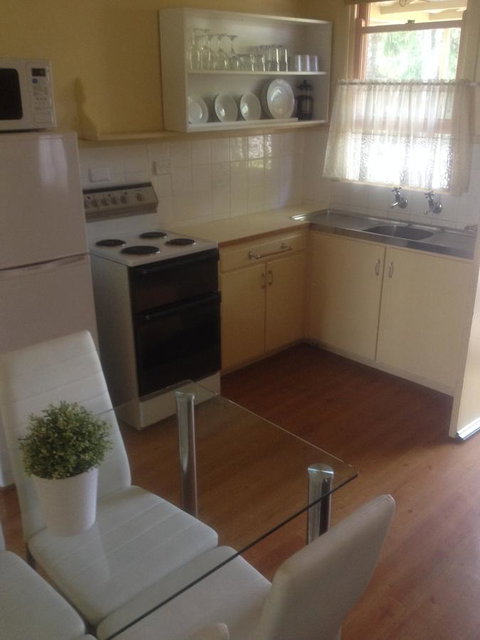 Viewhill Holiday Units - Sunshine Coast Tourism 6