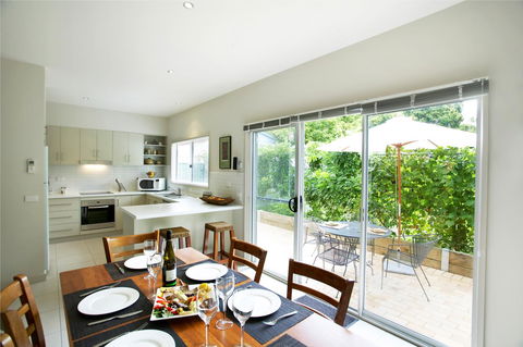 Luxury Abalina Cottages - Sunshine Coast Tourism 28