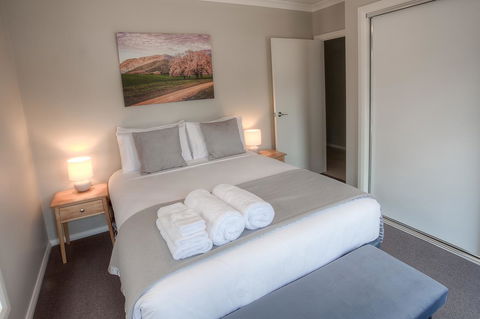 Luxury Abalina Cottages - Sunshine Coast Tourism 11