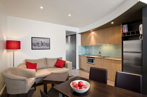 The Waves Apartments - Sunshine Coast Tourism 2