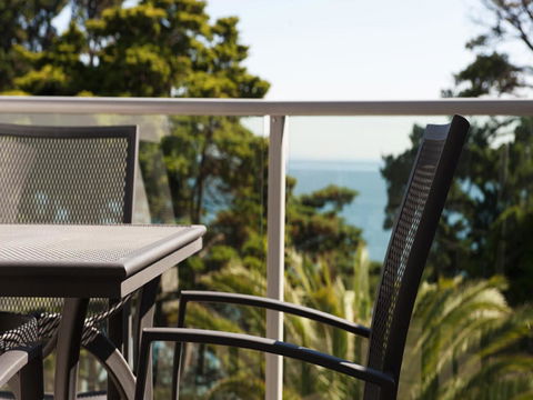 The Waves Apartments - Sunshine Coast Tourism 5
