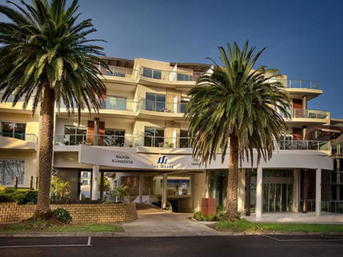 The Waves Apartments - Sunshine Coast Tourism 1
