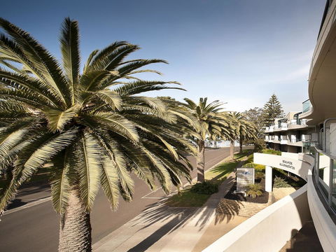 The Waves Apartments - Sunshine Coast Tourism 17
