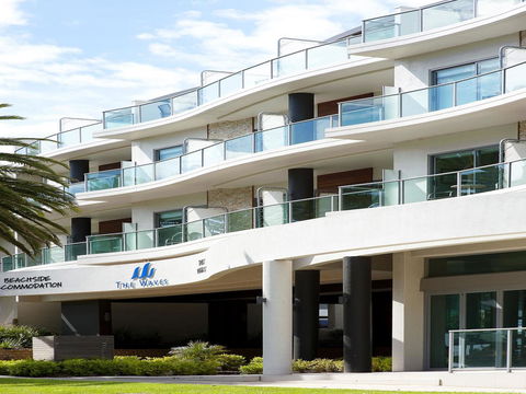 The Waves Apartments - Sunshine Coast Tourism 21