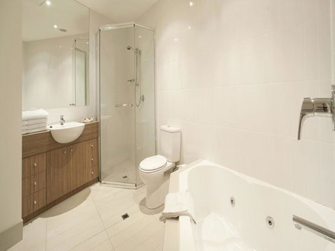 The Waves Apartments - Sunshine Coast Tourism 25