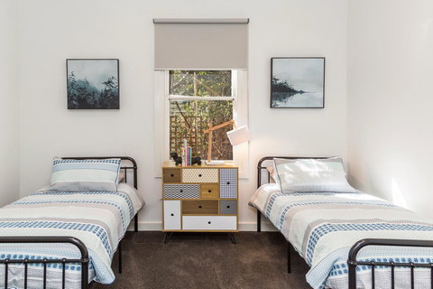 Central Bendigo Cottage, Walk To Everywhere!! - Sunshine Coast Tourism 6