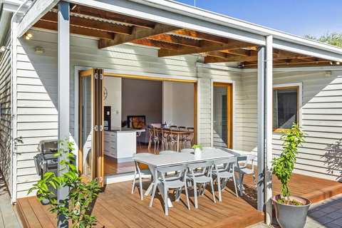 Central Bendigo Cottage, Walk To Everywhere!! - Sunshine Coast Tourism 2