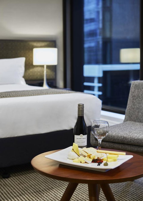 Stamford Plaza Melbourne - Holiday Sunshine Coast 17