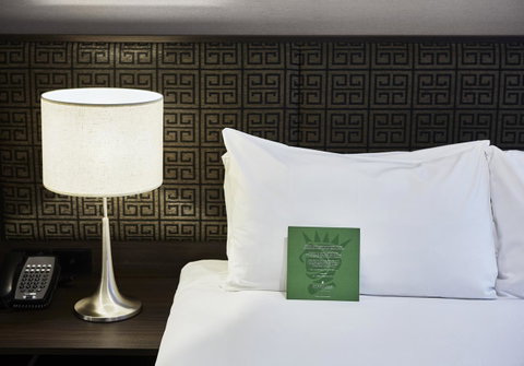 Stamford Plaza Melbourne - Holiday Sunshine Coast 23