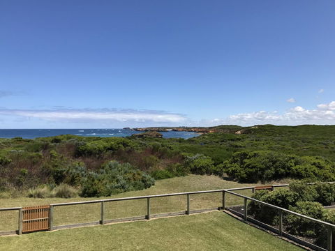 Sunsets On Martyrs Luxury Coastal Beach House Peterborough - Sunshine Coast Tourism 22