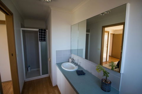 Sunsets On Martyrs Luxury Coastal Beach House Peterborough - Sunshine Coast Tourism 18