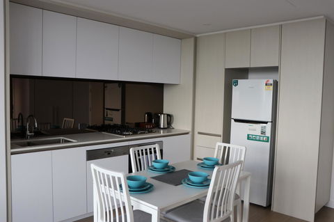 Pars Apartments - Collins Wharf Waterfront, Docklands - Sunshine Coast Tourism 8