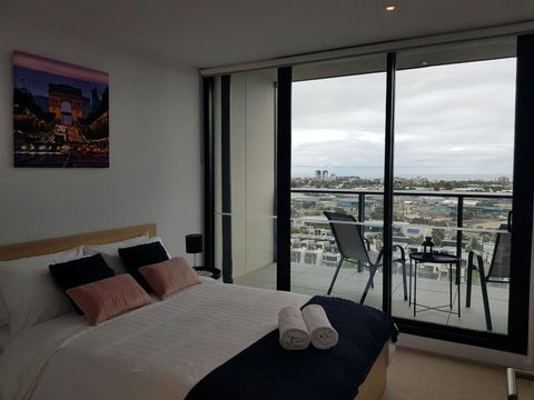 Pars Apartments - Collins Wharf Waterfront, Docklands - Sunshine Coast Tourism 2