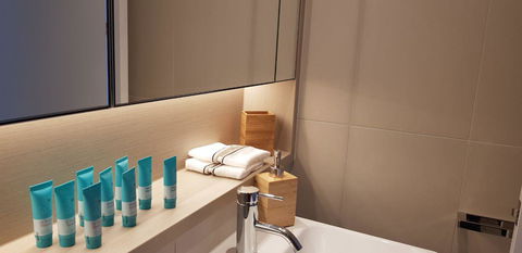 Pars Apartments - Collins Wharf Waterfront, Docklands - Sunshine Coast Tourism 1