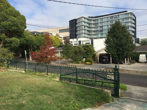 Doncaster Westfield Home Stay - Sunshine Coast Tourism 0