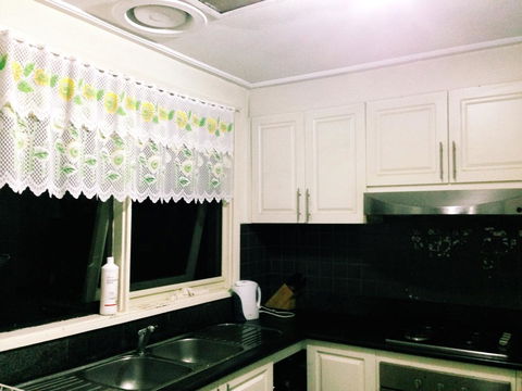 Doncaster Westfield Home Stay - Sunshine Coast Tourism 10