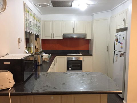 Doncaster Westfield Home Stay - Sunshine Coast Tourism 8