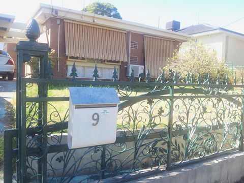 Doncaster Westfield Home Stay - Sunshine Coast Tourism 1