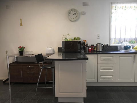 Doncaster Westfield Home Stay - Sunshine Coast Tourism 39