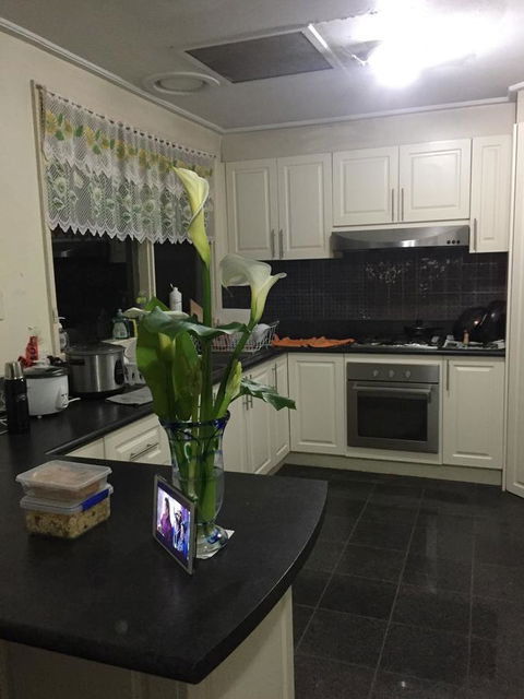 Doncaster Westfield Home Stay - Sunshine Coast Tourism 11