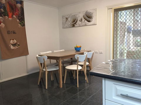Doncaster Westfield Home Stay - Sunshine Coast Tourism 20