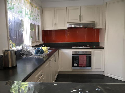 Doncaster Westfield Home Stay - Sunshine Coast Tourism 38