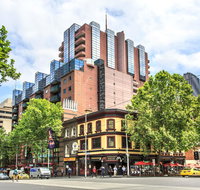 Paramount Apartments Melbourne - Sunshine Coast Tourism