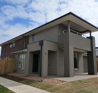 Melbourne Guest House - Holiday Sunshine Coast