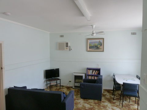 Beachcomber Holiday Units - Sunshine Coast Tourism 32