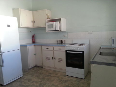 Beachcomber Holiday Units - Sunshine Coast Tourism 38