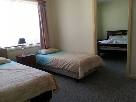 Beachcomber Holiday Units - Sunshine Coast Tourism 41