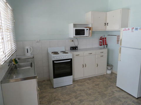 Beachcomber Holiday Units - Sunshine Coast Tourism 33
