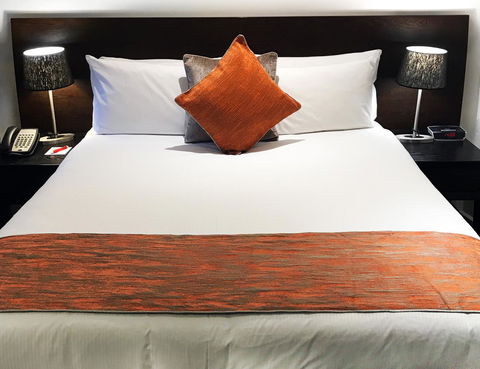 Hotel Grand Chancellor Melbourne - Holiday Sunshine Coast 8