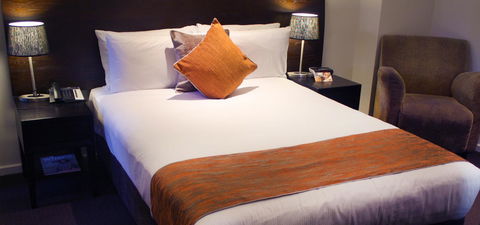 Hotel Grand Chancellor Melbourne - Holiday Sunshine Coast 12