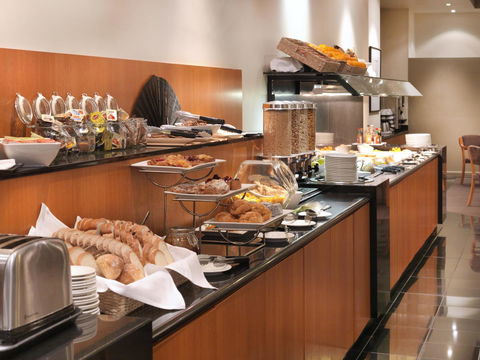 Hotel Grand Chancellor Melbourne - Holiday Sunshine Coast 42