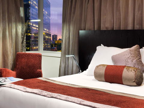Hotel Grand Chancellor Melbourne - Holiday Sunshine Coast 5