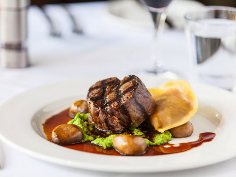 Hotel Grand Chancellor Melbourne - Holiday Sunshine Coast 35