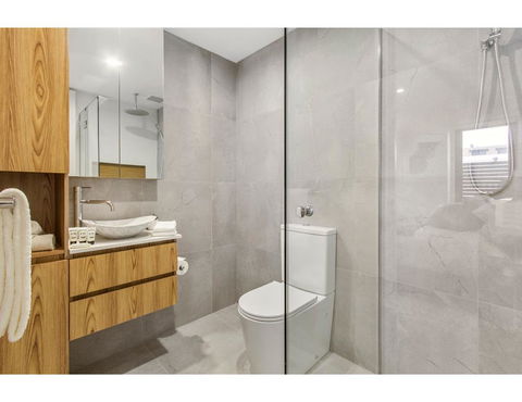 Boutique Apartment In Quiet, Sought-after Suburb - Holiday Sunshine Coast 5