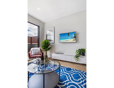 Boutique Apartment In Quiet, Sought-after Suburb - Holiday Sunshine Coast 11