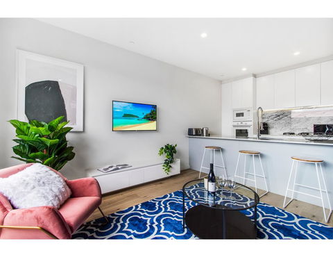 Boutique Apartment In Quiet, Sought-after Suburb - Holiday Sunshine Coast 8